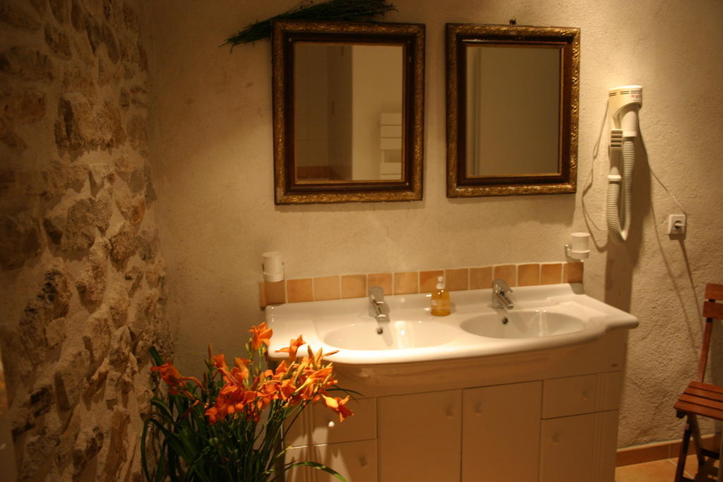 Gîte Le Gré Chantemerle-lès-Grignan Habitación foto